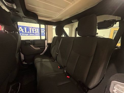 Used 2015 Jeep Wrangler Unlimited Sport w/ Quick Order Package 24S AWD/4WD image 25
