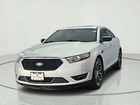Used 2018 Ford Taurus SHO AWD/4WD image 2
