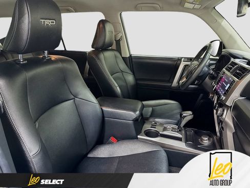 Used 2022 Toyota 4Runner TRD Sport w/ Technology Package AWD/4WD image 29