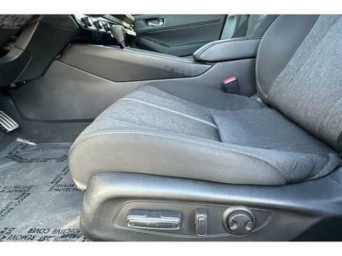 Used 2025 Honda Accord Sport image 13