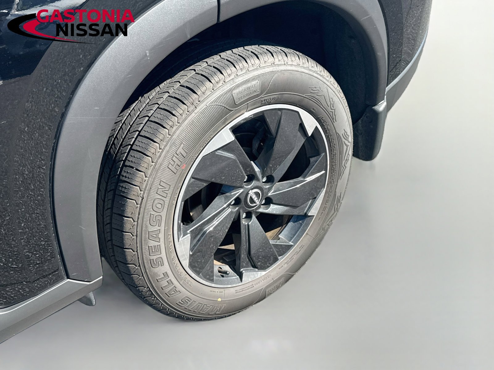 Used 2025 Nissan Rogue SV AWD/4WD image 36