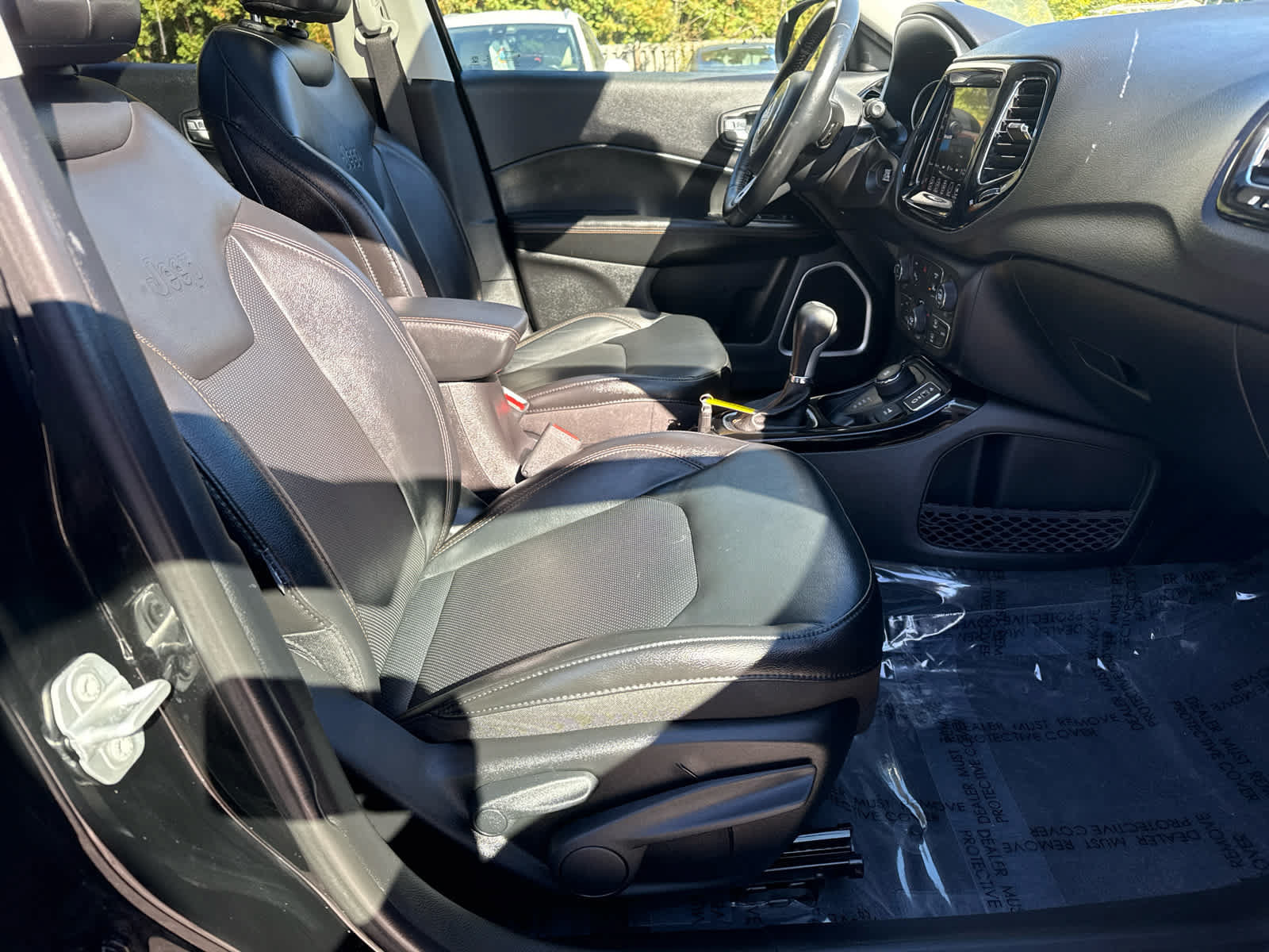 Used 2018 Jeep Compass Limited AWD/4WD image 12