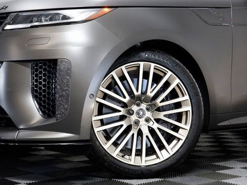 New 2025 Land Rover Range Rover Sport SV Edition Two image 3