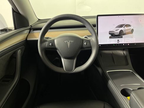 Used 2023 Tesla Model Y Long Range AWD/4WD image 15