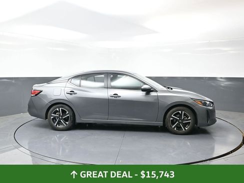 Used 2024 Nissan Sentra SV image 4