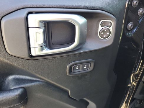 Used 2020 Jeep Gladiator Sport w/ Quick Order Package 24S image 9