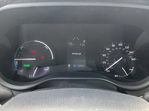 Used 2024 Toyota Sienna XLE image 18