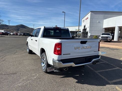 New 2026 RAM 1500 4x4 Crew Cab image 8