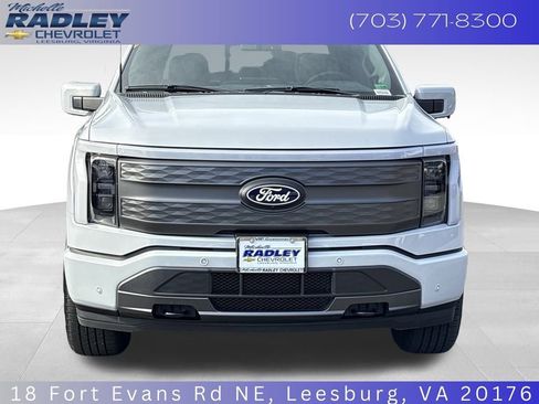 Used 2025 Ford F150 Lightning Lariat image 10
