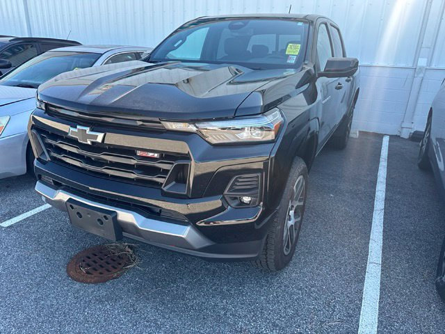 Certified 2023 Chevrolet Colorado Z71 w/ Z71 Convenience Package 2 AWD/4WD image 2