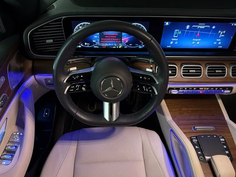 Used 2026 Mercedes-Benz GLS 450 4MATIC image 13