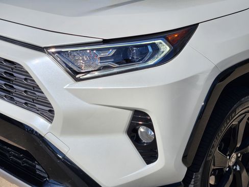Used 2020 Toyota RAV4 XSE image 6