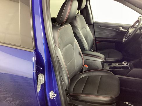 Used 2023 Ford Escape ST-Line w/ Tech Pack #1 AWD/4WD image 8