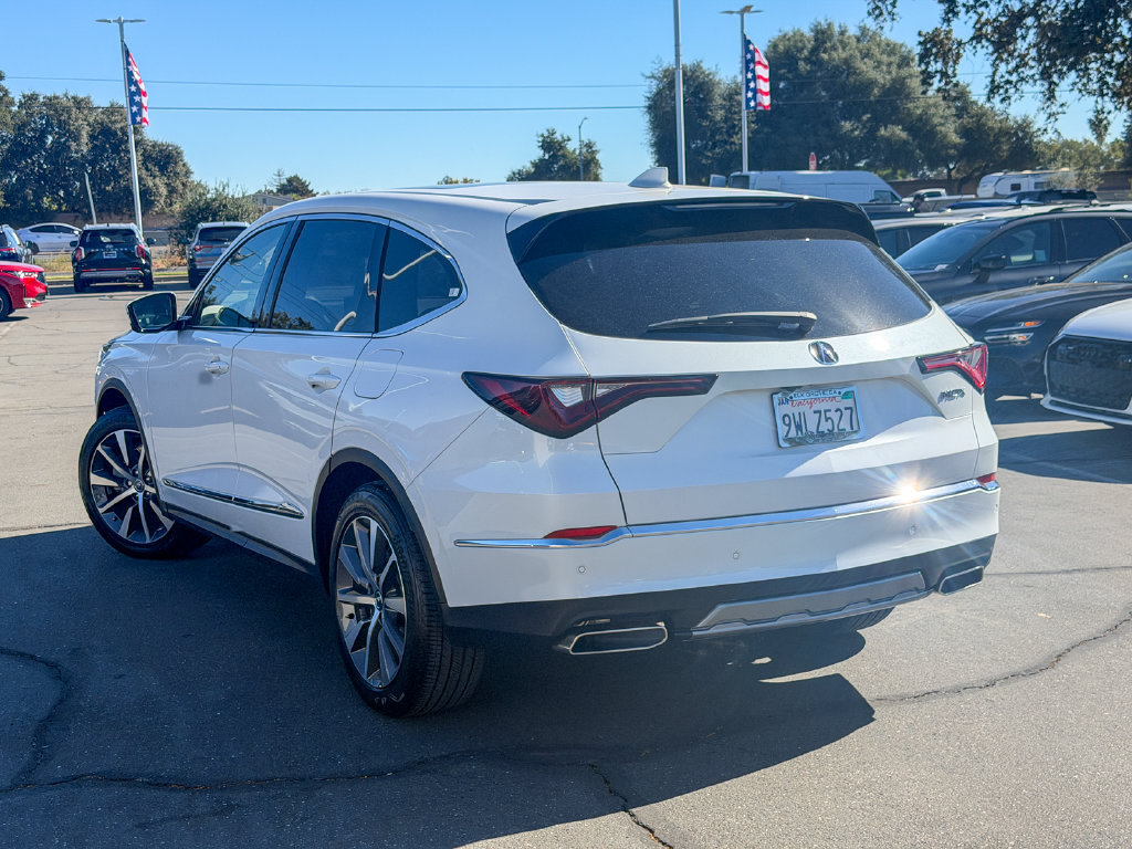 Used 2025 Acura MDX w/ Technology Package FWD image 9