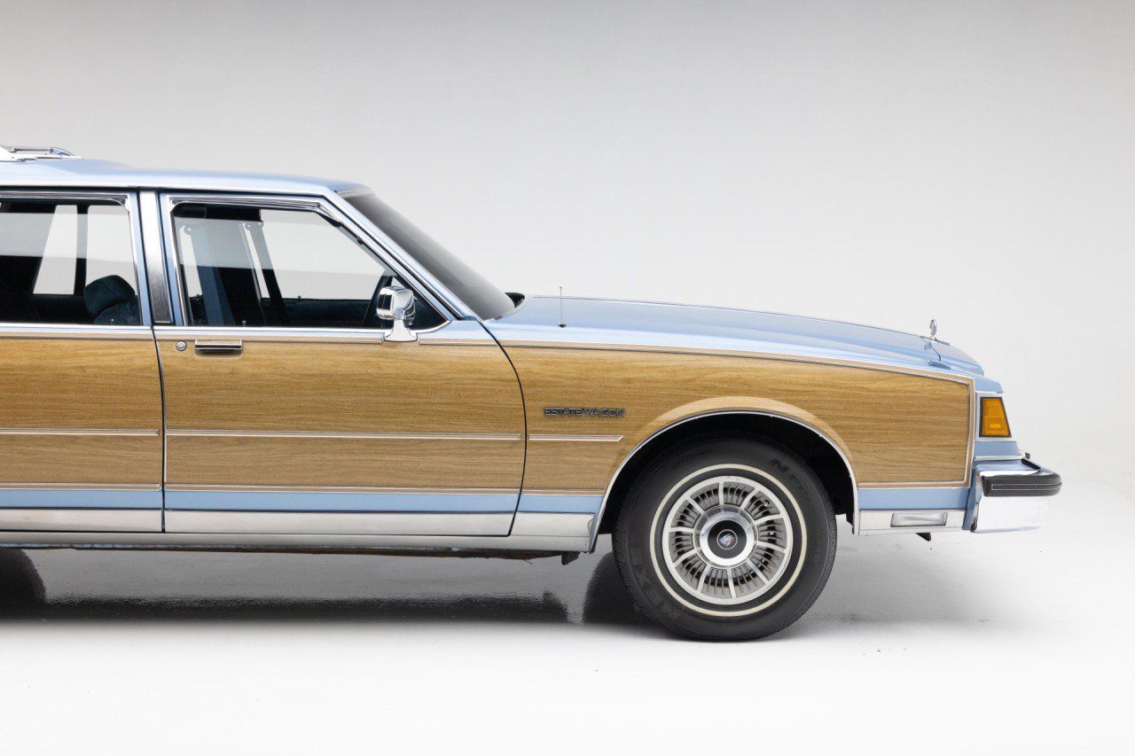Used 1990 Buick Le Sabre Estate RWD image 23