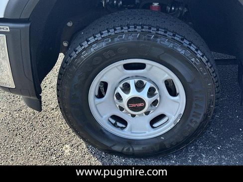 Used 2024 GMC Sierra 2500 Pro w/ Convenience Package image 11