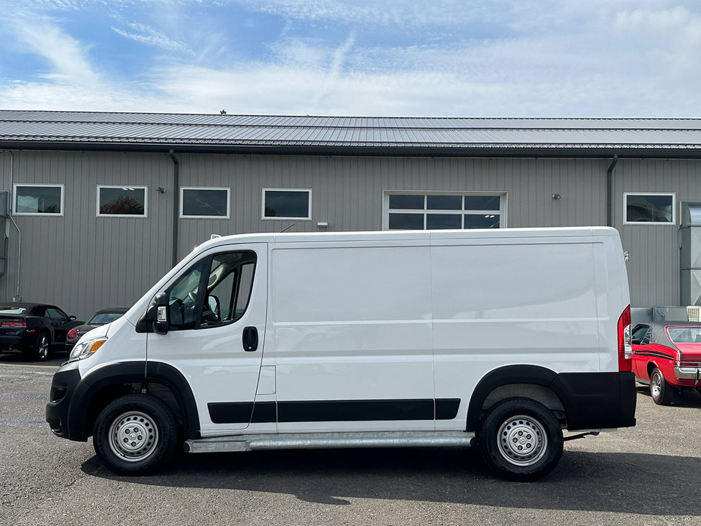 Used 2025 RAM ProMaster 2500 w/ U-Haul Equipment Group FWD image 10