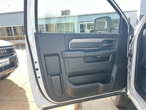 Used 2024 RAM 2500 Tradesman image 17