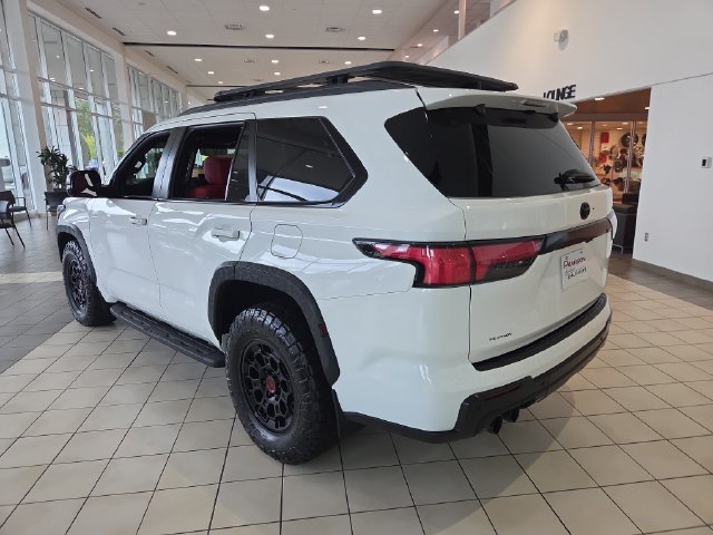 Used 2024 Toyota Sequoia TRD Pro AWD/4WD image 5