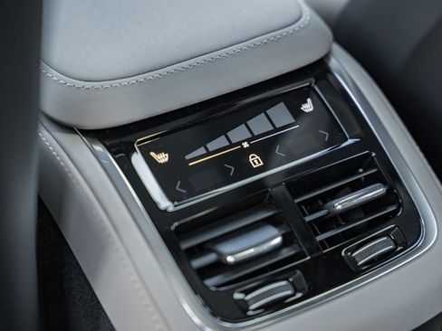 New 2026 Volvo XC90 B6 Ultra w/ Lounge Package image 31