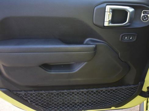 Used 2023 Jeep Gladiator Mojave w/ Trailer Tow Package image 14