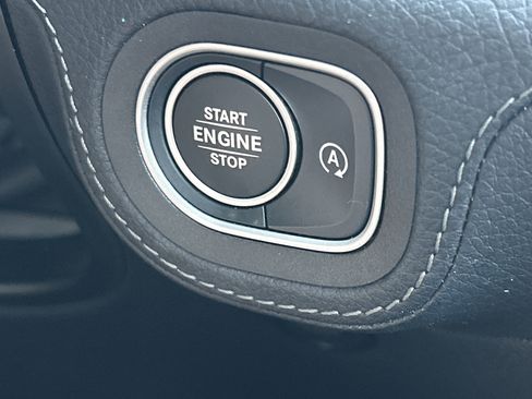Certified 2025 Mercedes-Benz GLS 580 4MATIC image 33