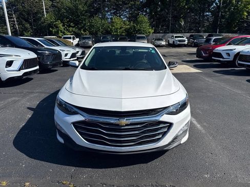 Used 2020 Chevrolet Malibu LT FWD image 3