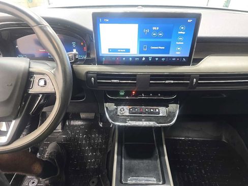Used 2024 Lincoln Corsair Reserve w/ Equipment Group 201A AWD/4WD image 10