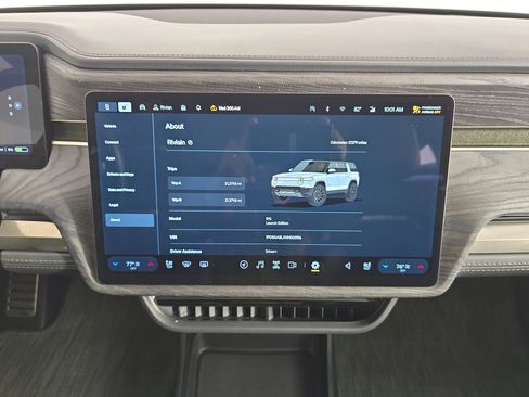 Used 2022 Rivian R1S Launch Edition image 29