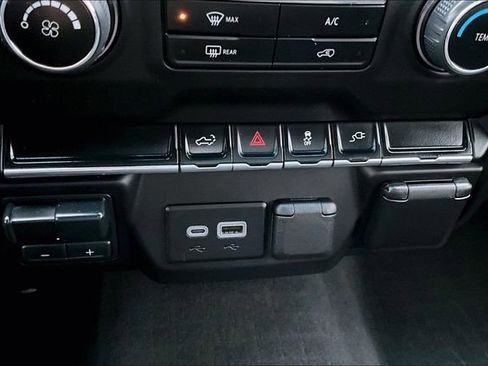 Used 2023 Chevrolet Silverado 2500 Custom w/ Custom Value Package image 16