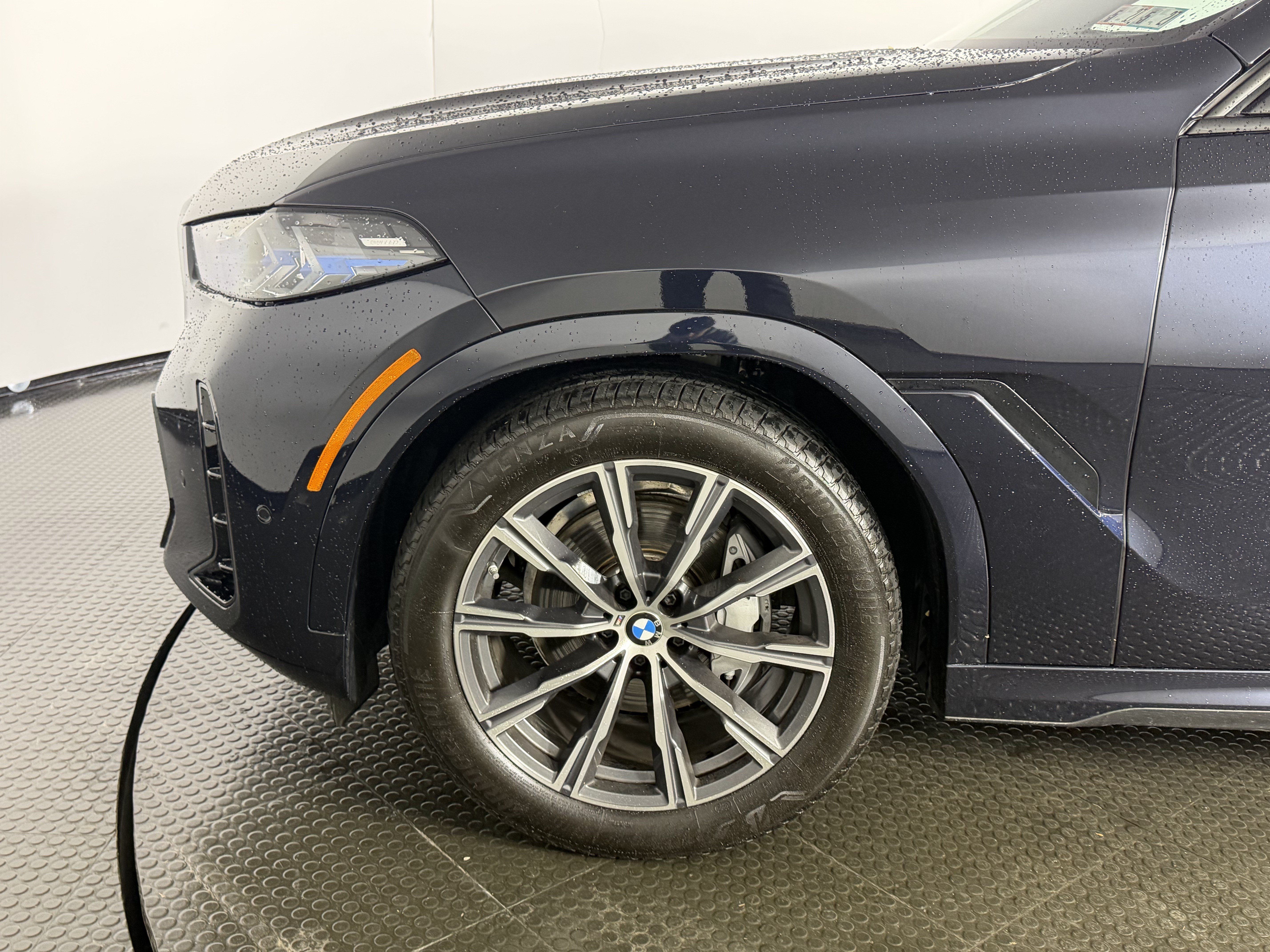 Certified 2025 BMW X6 xDrive40i w/ Climate Comfort Package AWD/4WD image 7