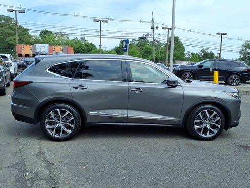 Certified 2024 Acura MDX SH-AWD w/ Technology Package image 8