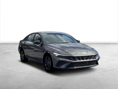 New 2026 Hyundai Elantra Sport image 11