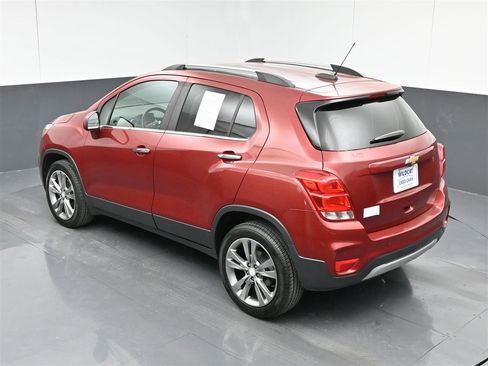 Used 2020 Chevrolet Trax LT w/ Driver Confidence Package image 27