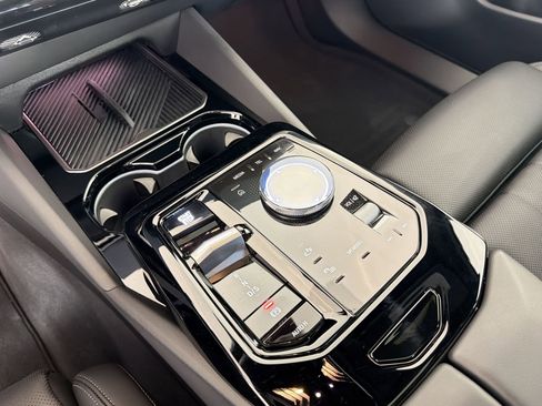 Certified 2026 BMW 530i image 22