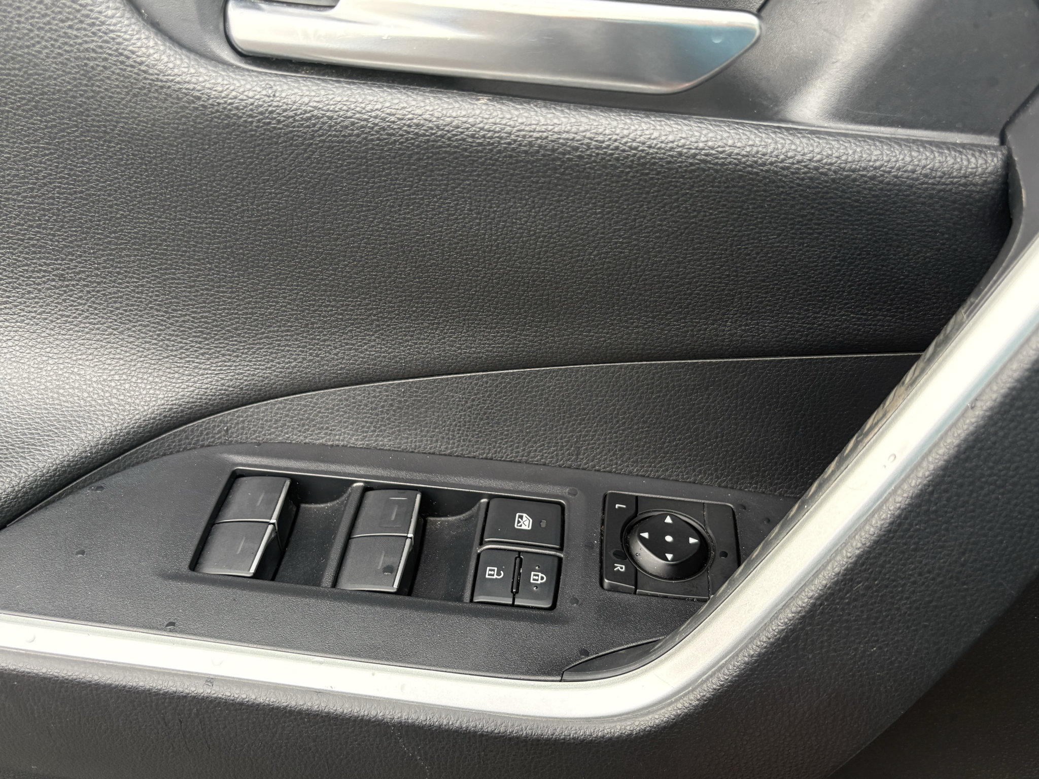 Used 2023 Toyota RAV4 XSE w/ Weather Package AWD/4WD image 26