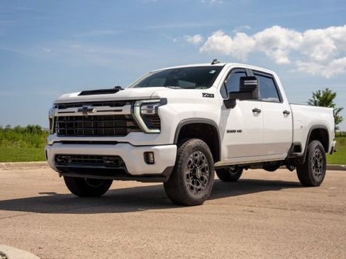 Used 2024 Chevrolet Silverado 3500 LT w/ Z71 Sport Edition AWD/4WD image 3