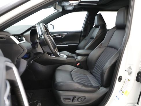 Used 2020 Toyota RAV4 XSE image 8