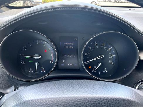 Used 2019 Toyota C-HR XLE FWD image 25