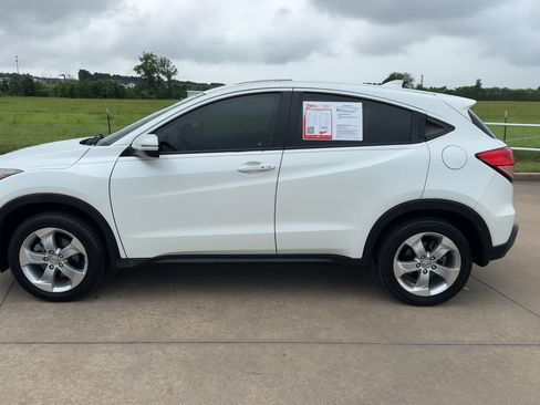 Used 2016 Honda HR-V EX image 6