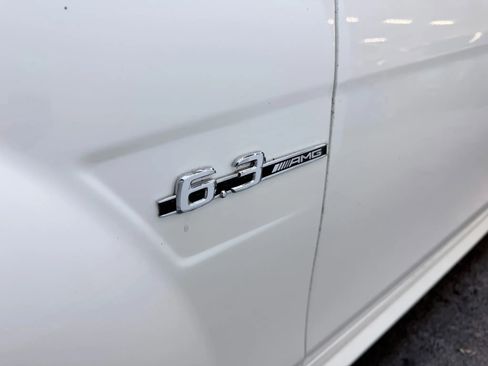 Used 2013 Mercedes-Benz C 63 AMG Sedan w/ AMG Development Pkg image 5