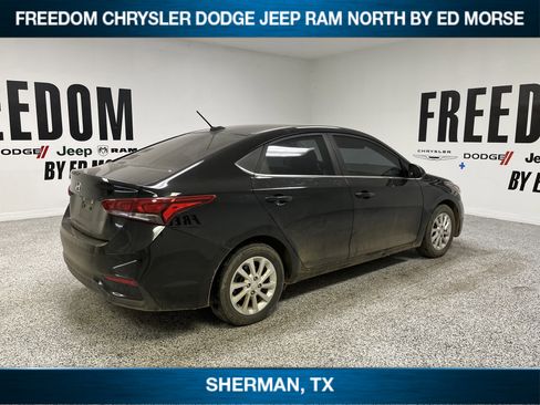 Used 2019 Hyundai Accent SEL image 4