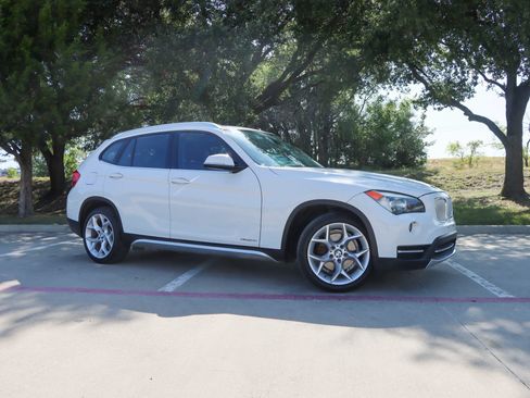 Used 2014 BMW X1 sDrive28i RWD image 1