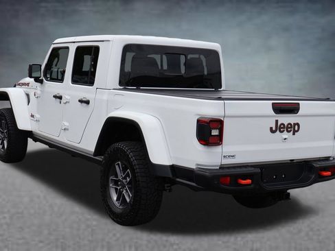 Used 2024 Jeep Gladiator Mojave AWD/4WD image 22