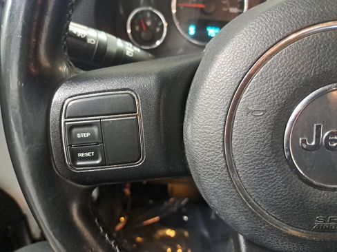 Used 2013 Jeep Wrangler Unlimited Sport AWD/4WD image 15