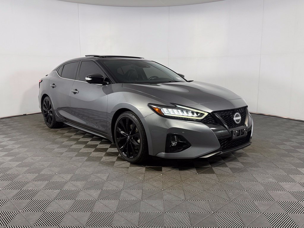 Used 2023 Nissan Maxima SR w/ Sport Mat Group FWD image 6