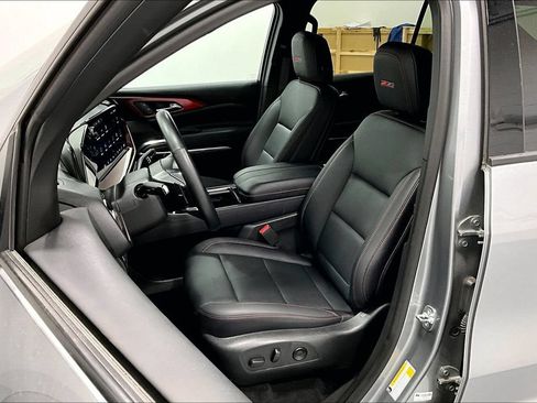 Used 2025 Chevrolet Traverse Z71 AWD/4WD image 30