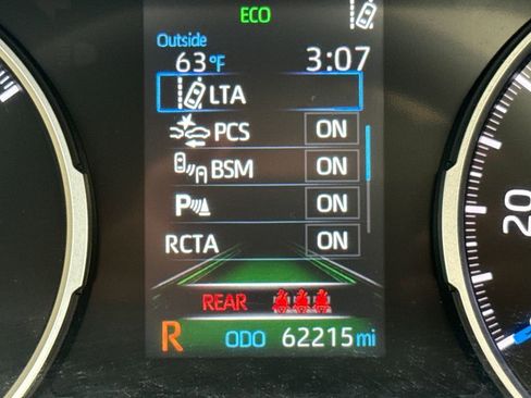 Used 2021 Toyota RAV4 XLE Premium image 26