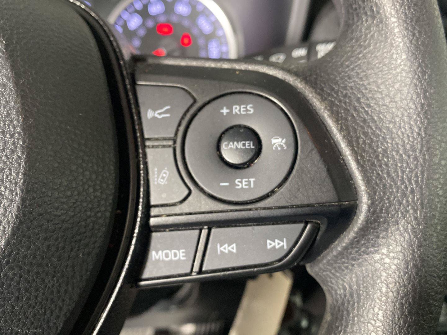 Used 2020 Toyota RAV4 LE w/ All Weather Liner Package AWD/4WD image 16
