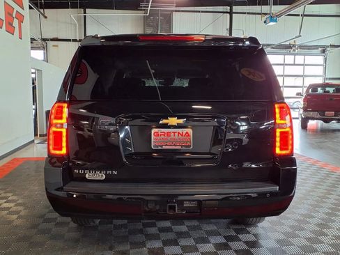 Used 2017 Chevrolet Suburban LT image 5